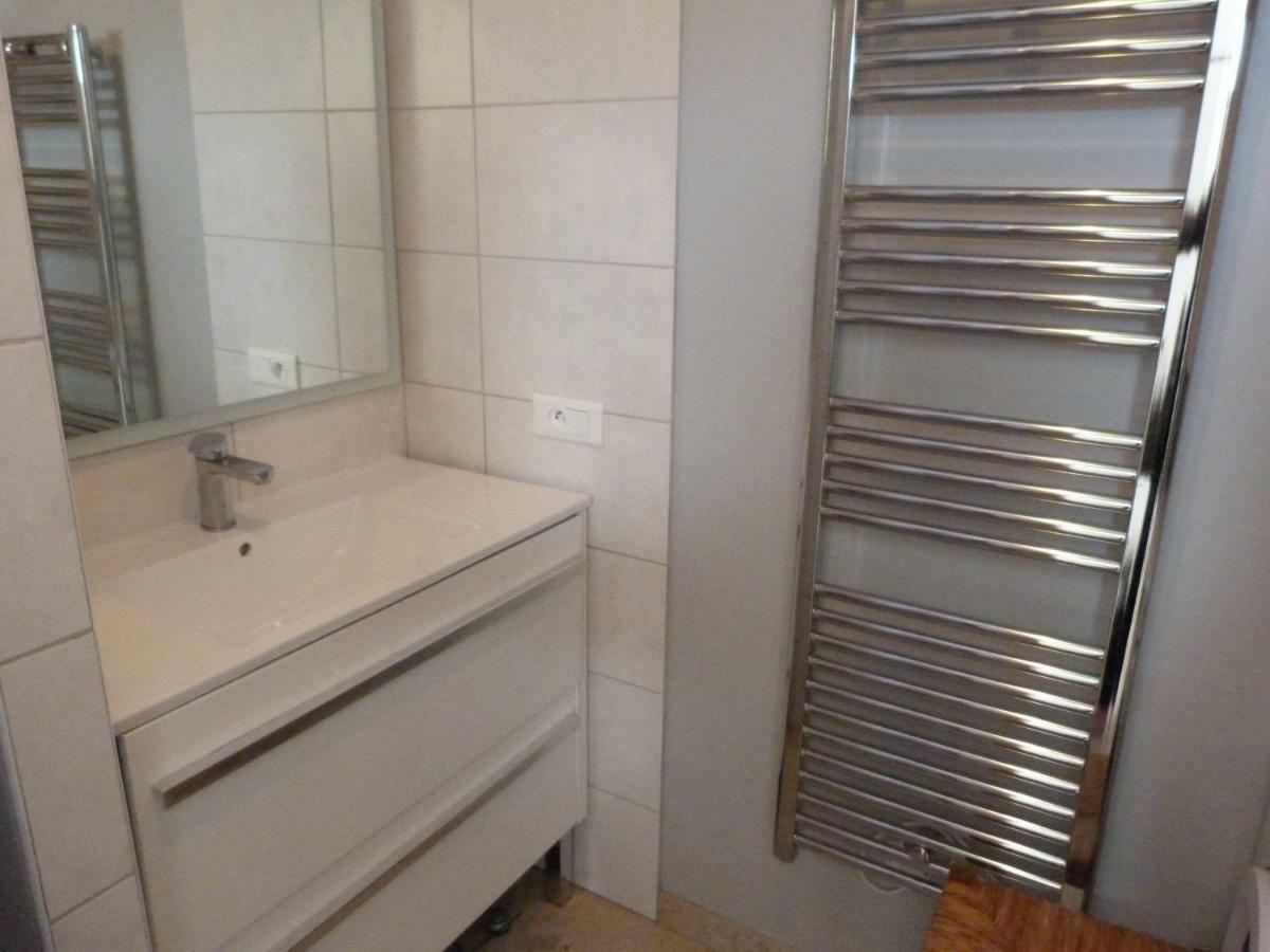 Les Cigales Apartment Alleins Luaran gambar